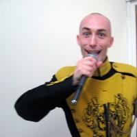 http://dejodelacombe.com/files/gimgs/th-2_40 cedric en commentateur sportif.jpg